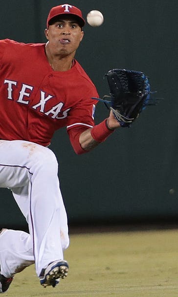 Mariners acquire outfielder Martin from Rangers in four-player trade